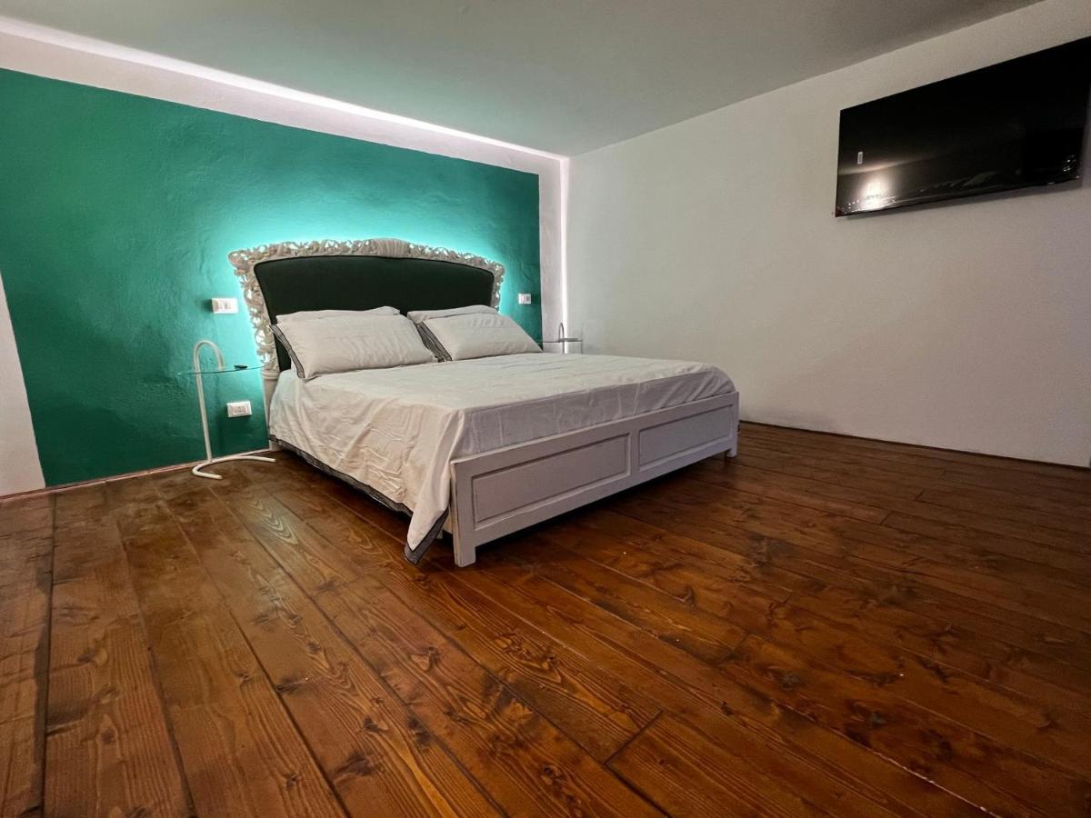 Al 53 Luxury Place In 산미니아토 외부 사진