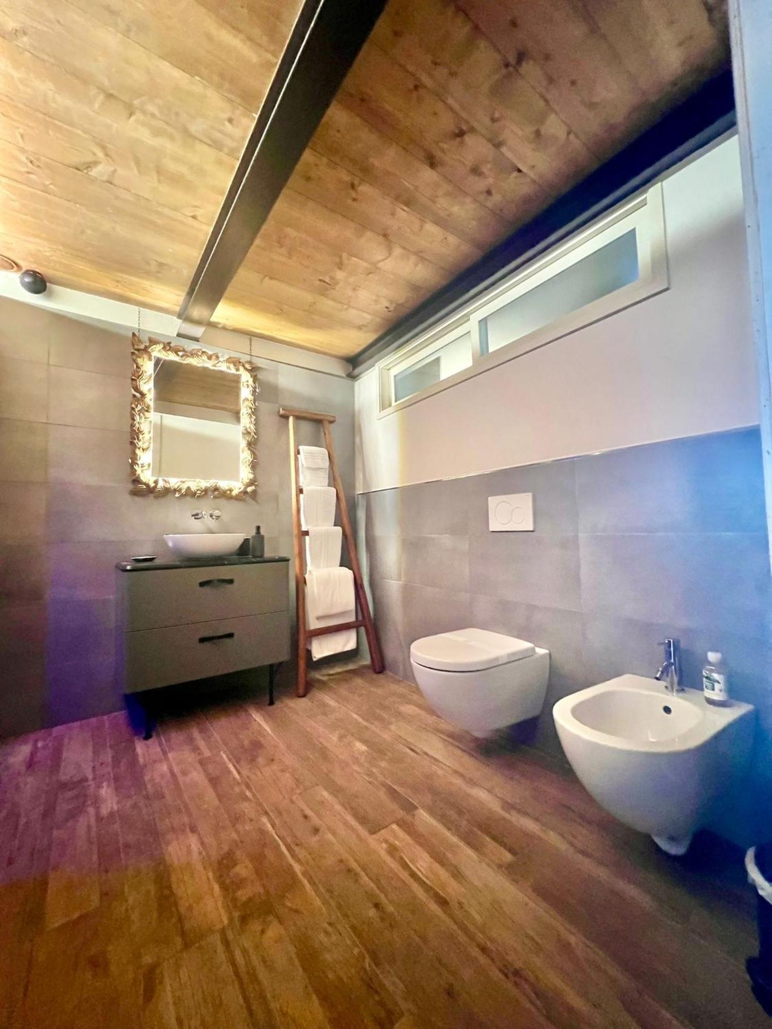 Al 53 Luxury Place In 산미니아토 외부 사진